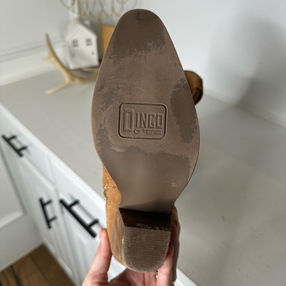 Dingo Tan Suede Embroidered Floral Western Ankle Boots Women’s 7M - Picture 8 of 9